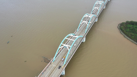 航拍中国海南海口南渡江上的琼州大桥视频