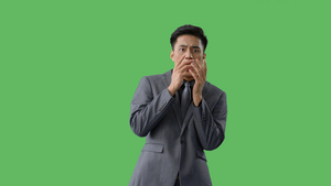 4k绿幕合成抠像商务男性惊恐害怕动作形象8秒视频