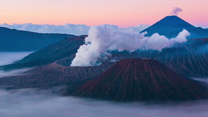 美丽的布罗莫火山景观日出时间流逝具有里程碑意义的自然15秒视频