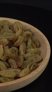 小吃零食新疆黑加仑葡萄干4k视频[巴旦木]视频