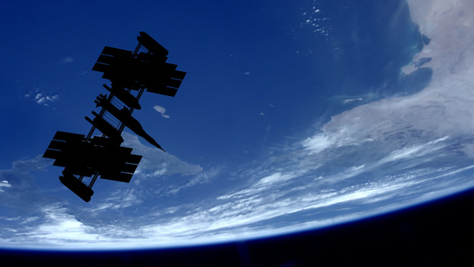 飞越地球上方的国际穿梭航天飞机空间视频