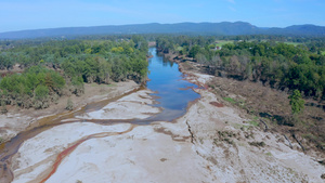 区域澳洲的Yarrammundi保留地内摩擦河流的33秒视频