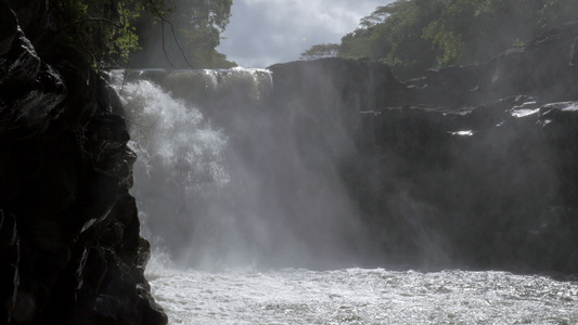 Mauritius岛的瀑布视频