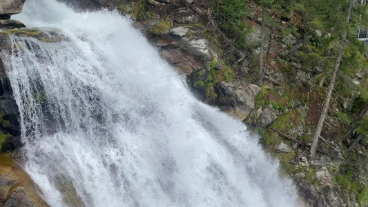 Stuibenfall是蒂罗尔州最高的瀑布视频