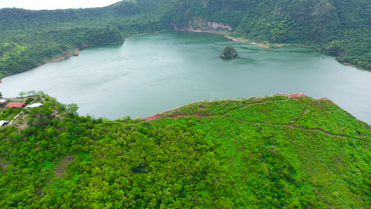 塔尔火山的湖坑菲利平斯山视频