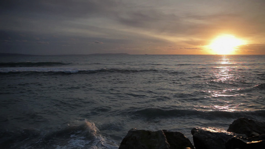 西班牙塔里法日落时的海景视频