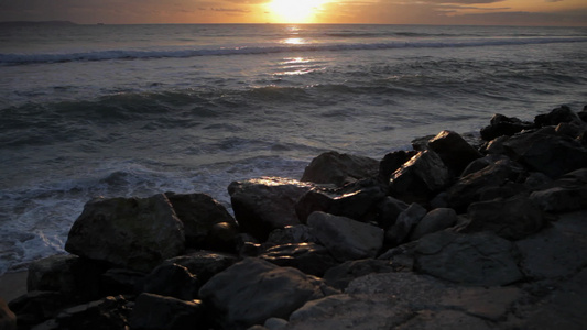 西班牙塔里法日落时的海景视频