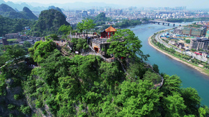 桂林5A景区叠彩山顶和伏波山顶的游客航拍73秒视频