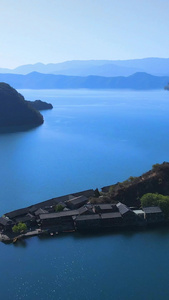 大理泸沽湖里格半岛全景航拍碧绿湖水视频