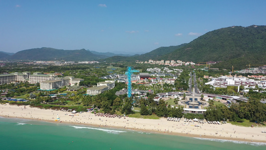 航拍海南三亚亚龙湾海滩月牙湾热带沙滩海景视频