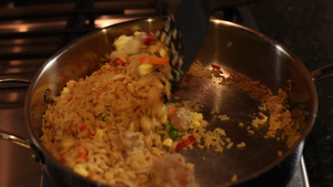 煮饭炒米饭16秒视频