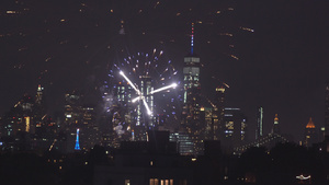 纽约曼哈顿上空的烟火30秒视频