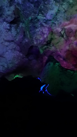 广东清远连州地下河溶洞洞内移动实拍移动视频52秒视频