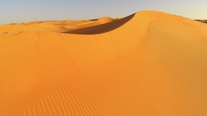 无边无际的沙漠沙丘11秒视频