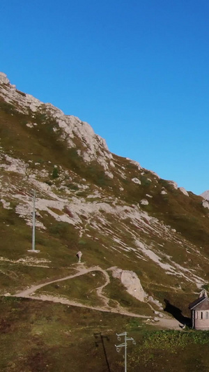 无人机航拍欧洲意大利多洛米蒂山区阿尔卑斯山脉自然风光大自然46秒视频