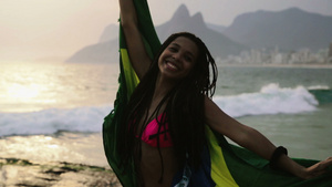 跳着巴西国旗的女孩8秒视频