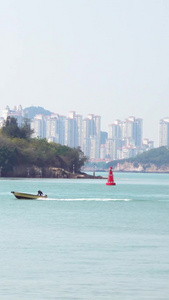 海面上行驶的快艇自然景观视频