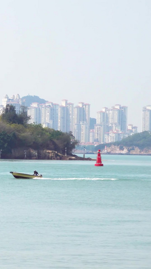 海面上行驶的快艇自然景观29秒视频