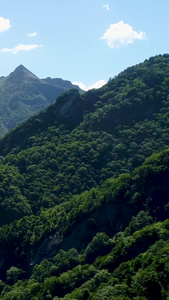 秦岭光头山脚下航拍光头山旅游视频