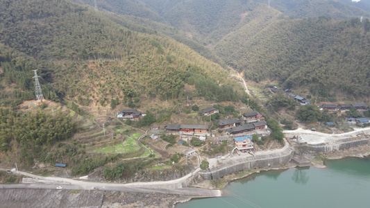 连绵起伏山川森林航拍视频