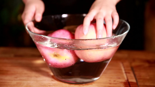 【镜头合集】苹果切块削苹果洗苹果国光富士视频