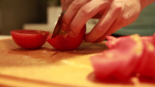 菜刀切西红柿番茄 视频