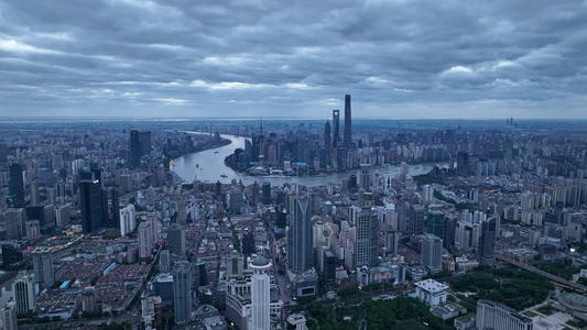 上海陆家嘴阴天通透城市天际线航拍视频