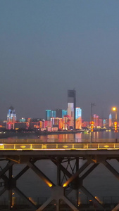 航拍城市地标武汉长江大桥夜景灯光秀素材夜景素材视频