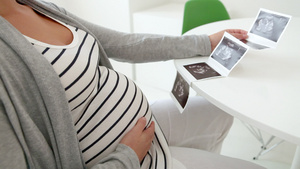 有超声波扫描的孕妇19秒视频
