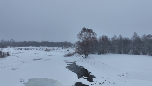 黑龙江源头之库都尔河冬季不冻河雪景视频