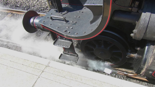 火车释放蒸汽特写视频