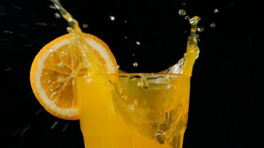 升格橙汁鲜榨橙汁现榨果汁视频