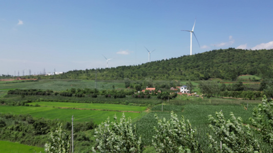 航拍风力发电绿色能源风车视频