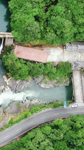 俯拍山谷溪流公路自然风光视频