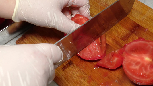 食材处理西红柿去皮切块视频