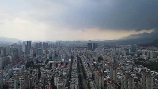 4K航拍夏日雨季城市暴雨来临自然风景视频视频