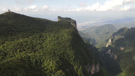 航拍湖南张家界天门山5A景区[天都峰]视频