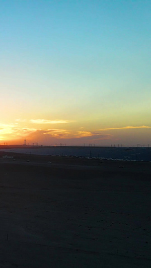 航拍夕阳黄昏时刻的敦煌非都市自然风光日出日落42秒视频