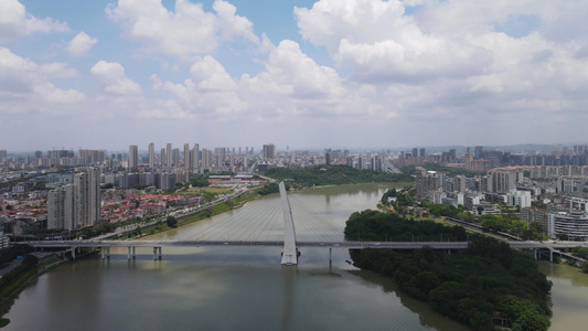 航拍江西赣州飞龙大桥移动延时摄影视频