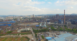 4k昆明安宁城市钢铁化工厂全景航拍27秒视频