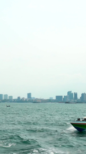 泰国芭堤雅飞驰的快艇乘风破浪20秒视频