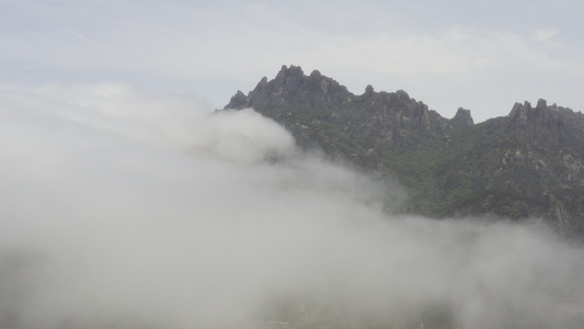 青岛大珠山风景区平流雾视频