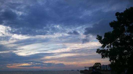 湖面日落晚霞夕阳彩霞实拍视频