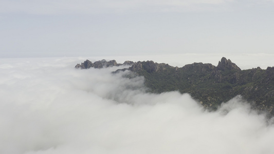 青岛大珠山风景区平流雾视频