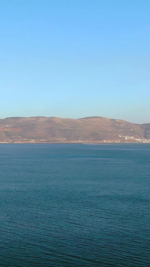 航拍大理纯净的洱海自然风光视频云南旅游46秒视频