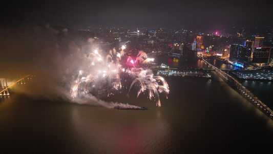 4k澳门夜景烟花灯光秀航拍视频