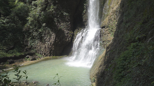 5A级旅游景区重庆黑山谷神龙瀑布升格慢镜头视频