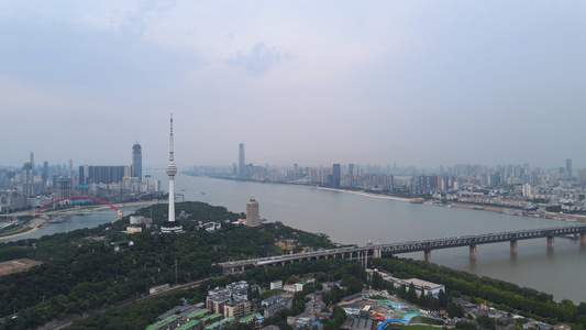 航拍风光城市武汉地标长江与汉江交汇处江景桥梁素材视频