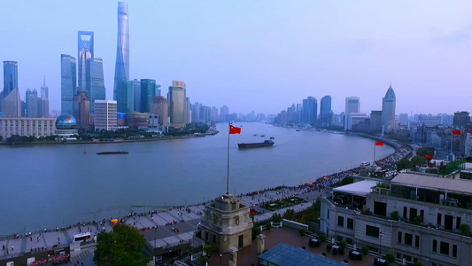 上海陆家嘴CBD清晨航拍视频