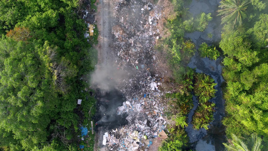 在乡村地区空中观察露天燃烧视频